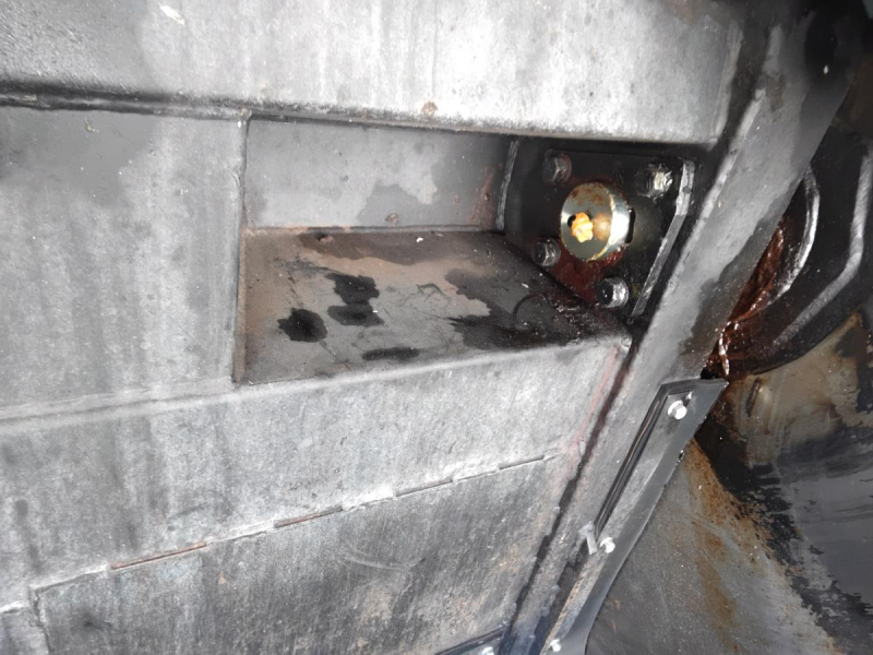 平成24年式 いすゞ 3トン回転式|中古トラックの販売・買取・査定のアイナビ