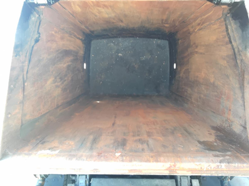 平成24年式 いすゞ 3トン回転式|中古トラックの販売・買取・査定のアイナビ