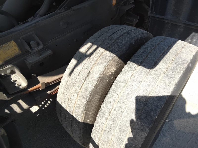 平成21年式 三菱ふそう 3トン回転式 現状渡し|中古トラックの販売・買取・査定のアイナビ