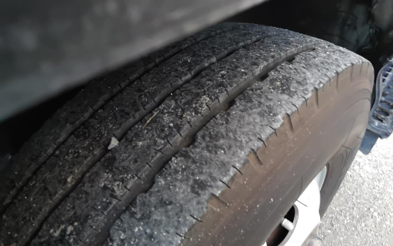 平成24年式 いすゞ エルフ 5.4m3 プレス式 架装部整備済み|中古トラックの販売・買取・査定のアイナビ