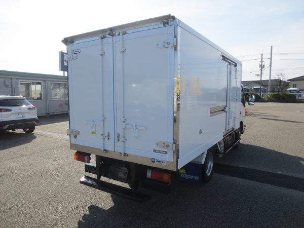 日野デュトロ冷蔵冷凍車|中古トラックの販売・買取・査定のアイナビ