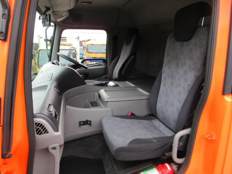 コンテナ専用車 コンテナ2個 20・30フィート 低床4軸|中古トラックの販売・買取・査定のアイナビ