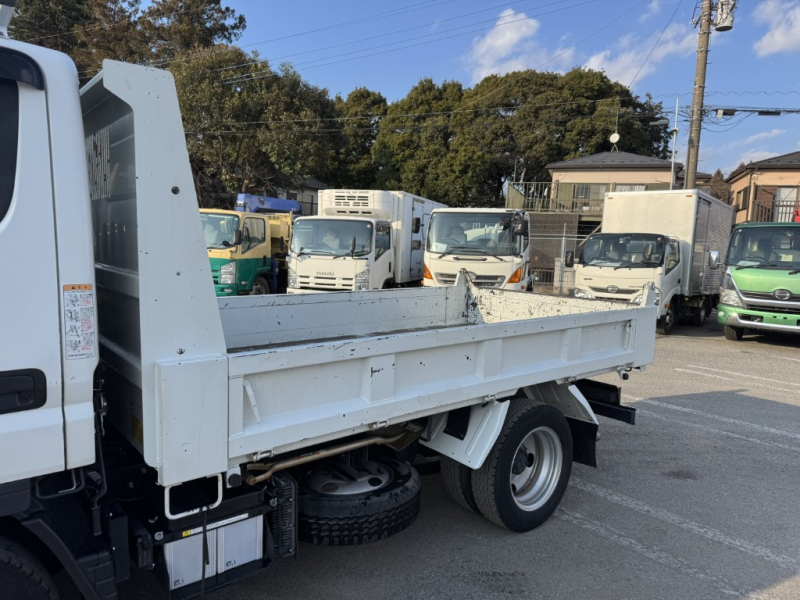 フルスーパーローキャンターOEM新明和DR2-0111|中古トラックの販売・買取・査定のアイナビ