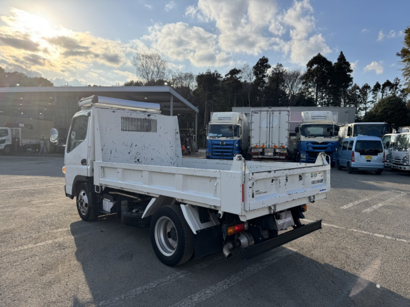 フルスーパーローキャンターOEM新明和DR2-0111|中古トラックの販売・買取・査定のアイナビ