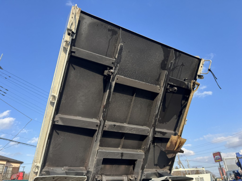 フルスーパーローキャンターOEM新明和DR2-0111|中古トラックの販売・買取・査定のアイナビ