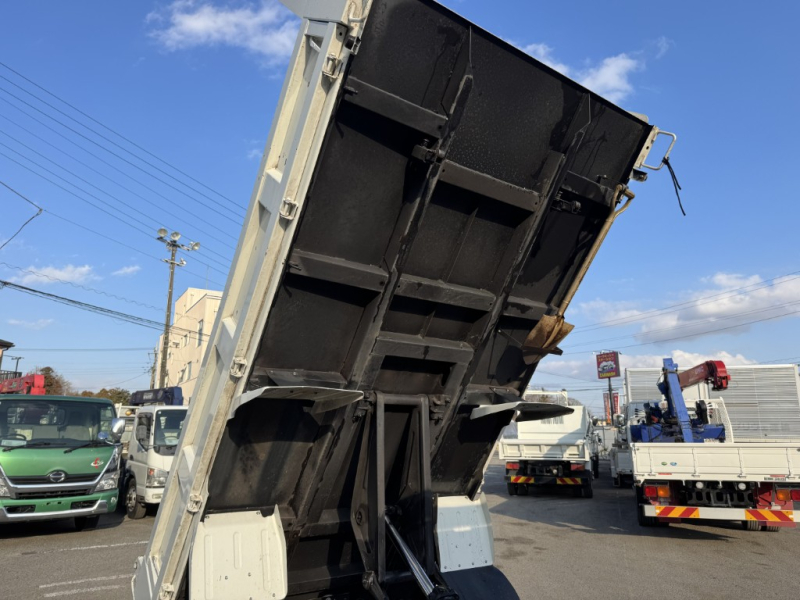 フルスーパーローキャンターOEM新明和DR2-0111|中古トラックの販売・買取・査定のアイナビ