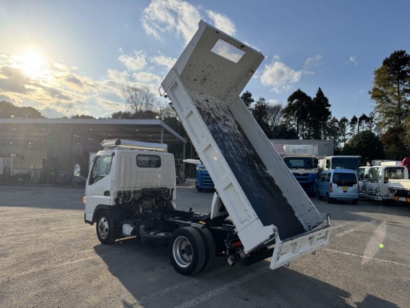 フルスーパーローキャンターOEM新明和DR2-0111|中古トラックの販売・買取・査定のアイナビ