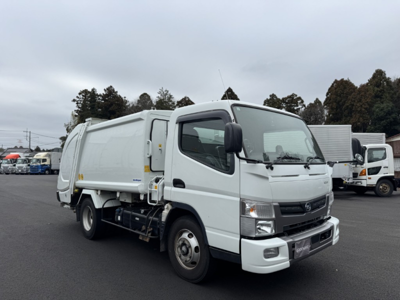 プレス式新明和G-PX6.0立米ダンボールで使用|中古トラックの販売・買取・査定のアイナビ