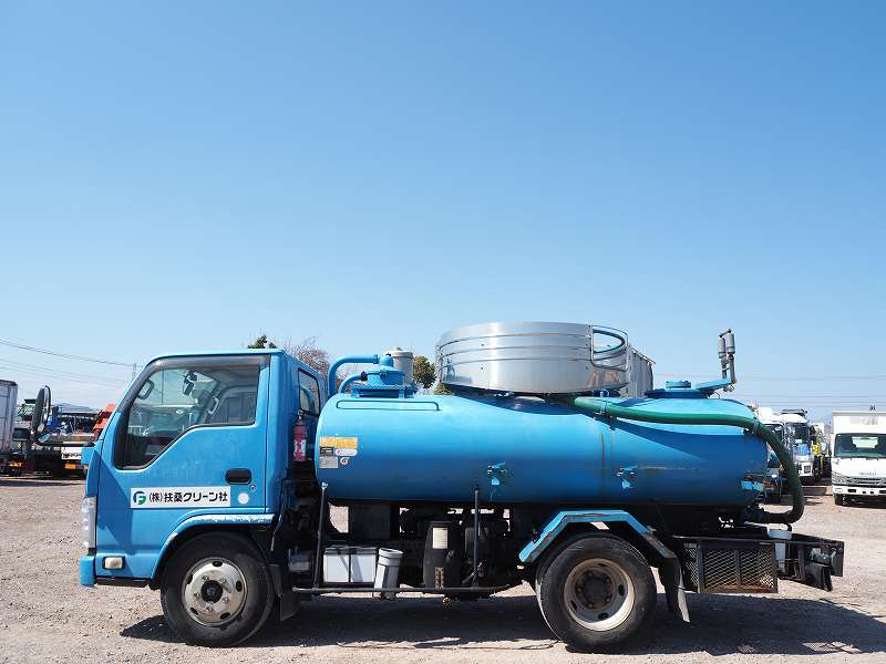 いすゞエルフモリタ積載3tバキュームカー糞尿車|中古トラックの販売・買取・査定のアイナビ