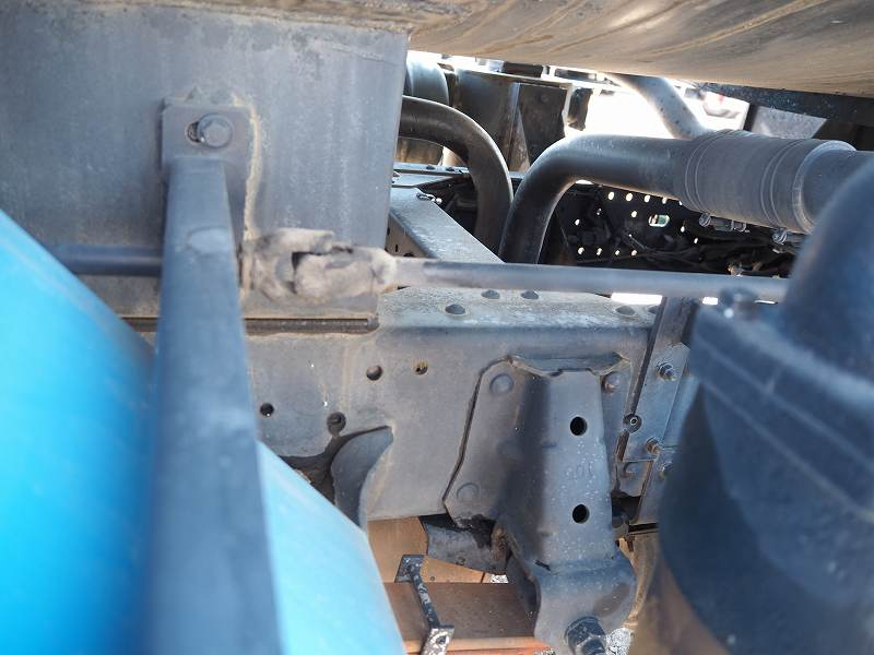 いすゞエルフモリタ積載3tバキュームカー糞尿車|中古トラックの販売・買取・査定のアイナビ