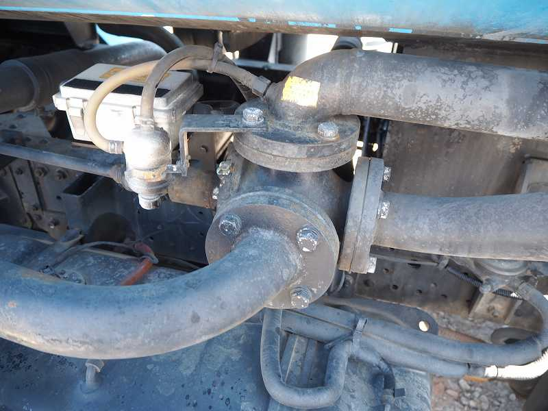 いすゞエルフモリタ積載3tバキュームカー糞尿車|中古トラックの販売・買取・査定のアイナビ