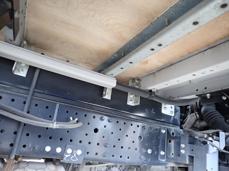 【351528】ウィング　内寸超5m|中古トラックの販売・買取・査定のアイナビ
