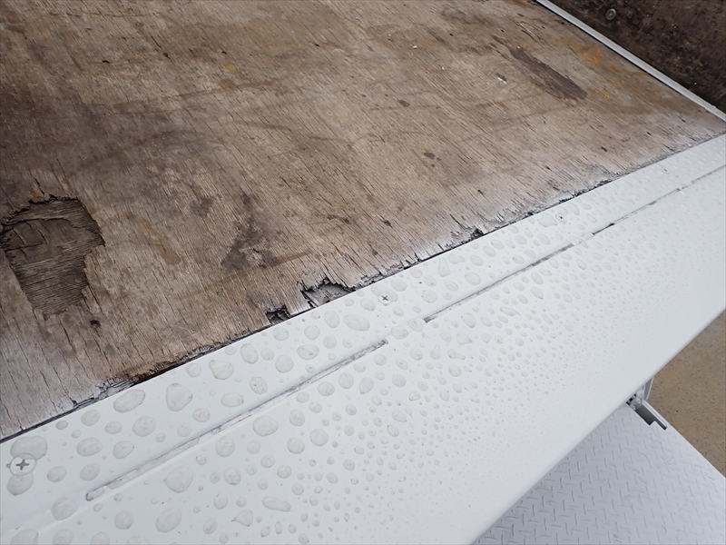 【352012】ダブルキャブ平ボディ　垂直ゲート付き|中古トラックの販売・買取・査定のアイナビ