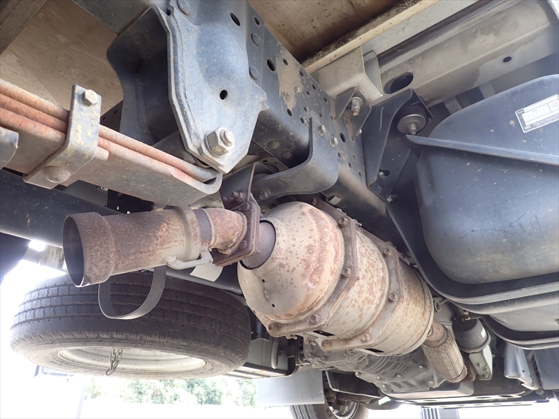 【352012】ダブルキャブ平ボディ　垂直ゲート付き|中古トラックの販売・買取・査定のアイナビ