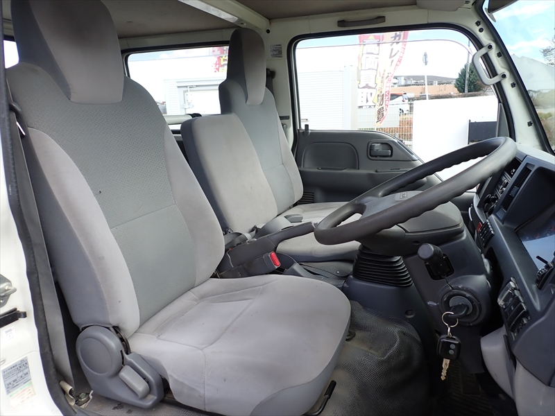 【352012】ダブルキャブ平ボディ　垂直ゲート付き|中古トラックの販売・買取・査定のアイナビ