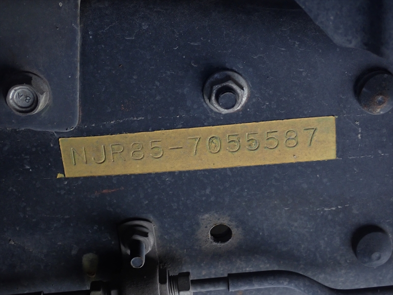 【352012】ダブルキャブ平ボディ　垂直ゲート付き|中古トラックの販売・買取・査定のアイナビ