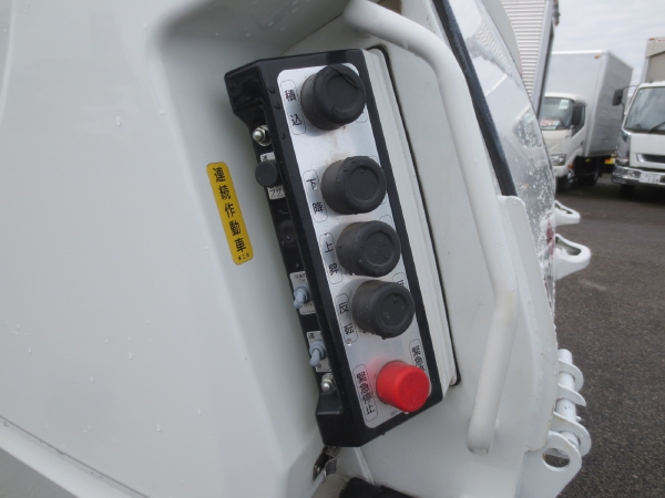 三菱ファイタープレスパッカー車|中古トラックの販売・買取・査定のアイナビ