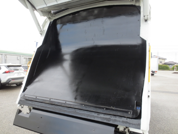 三菱ファイタープレスパッカー車|中古トラックの販売・買取・査定のアイナビ