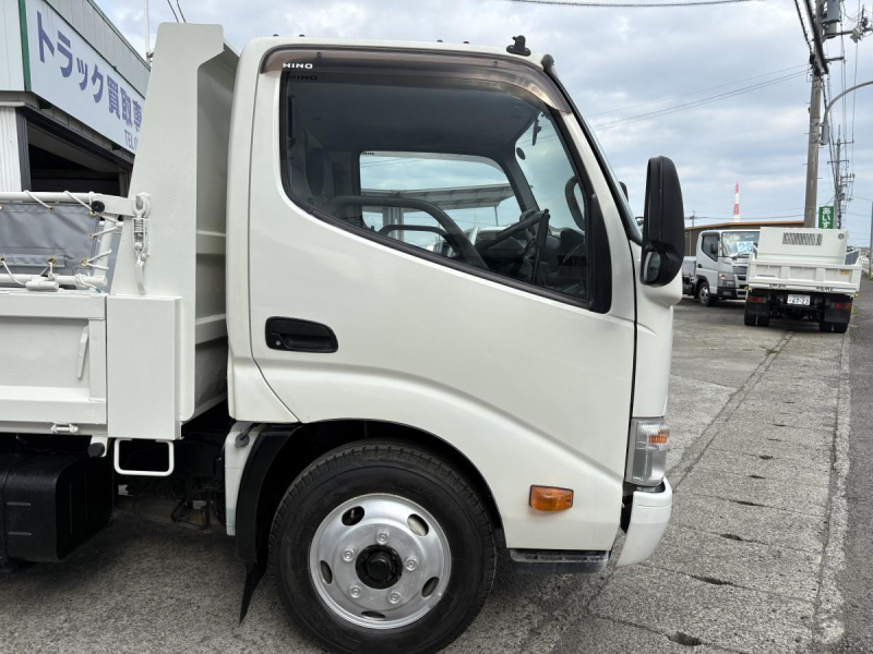 H26 デュトロ　3tダンプ|中古トラックの販売・買取・査定のアイナビ
