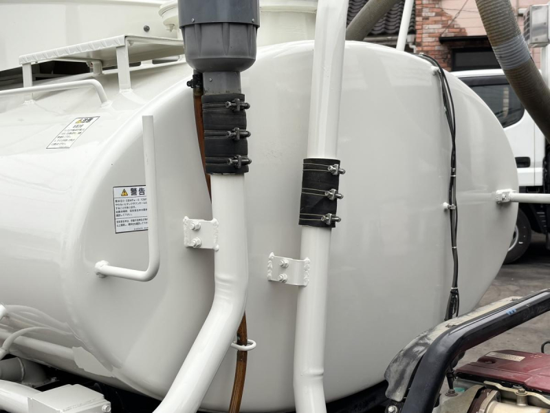 標準幅 東邦製2700L バキューム車|中古トラックの販売・買取・査定のアイナビ