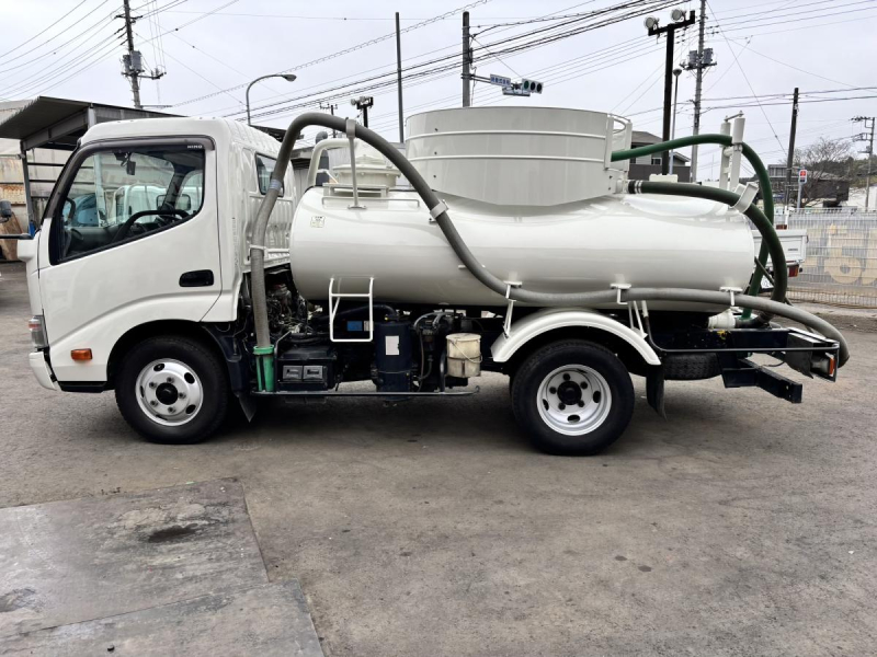 標準幅 東邦製2700L バキューム車|中古トラックの販売・買取・査定のアイナビ