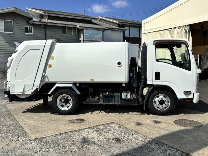 ワイド幅 巻き込みパッカー車 極東製6.2立米 積載3450kg|中古トラックの販売・買取・査定のアイナビ