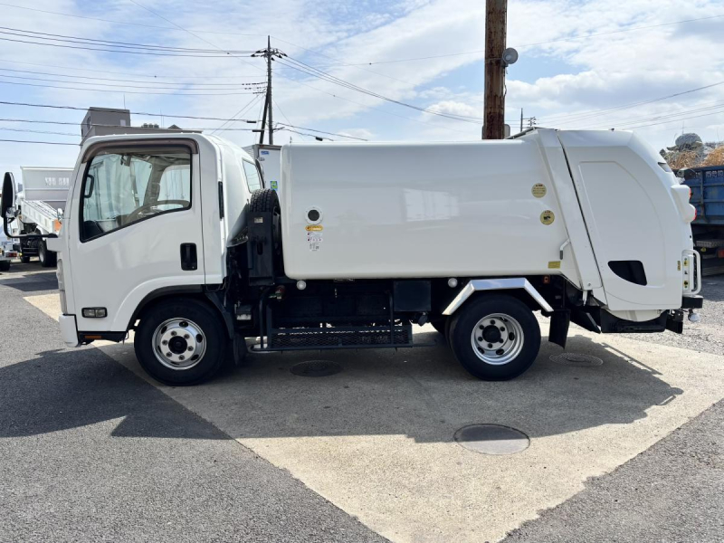 ワイド幅 巻き込みパッカー車 極東製6.2立米 積載3450kg|中古トラックの販売・買取・査定のアイナビ