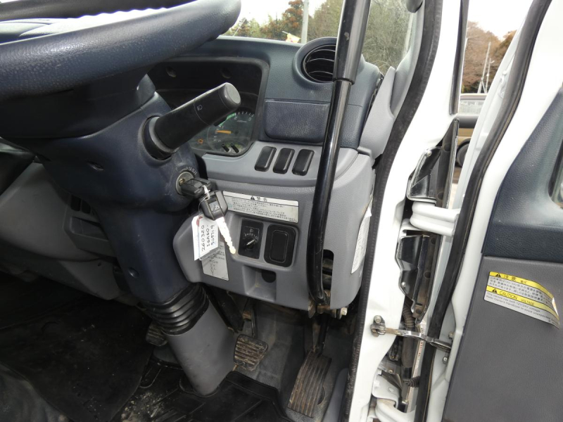 H24 2トン ダンプ マニュアル 260320|中古トラックの販売・買取・査定のアイナビ