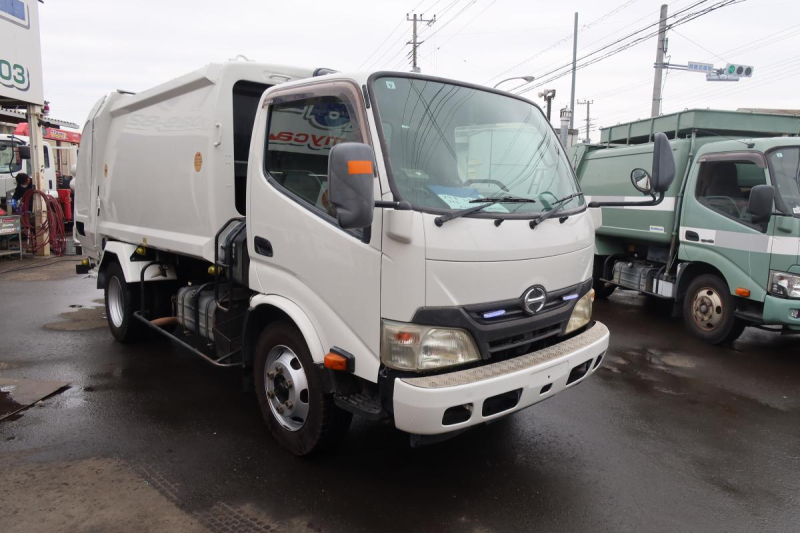標準幅 プレス式パッカー車 極東製5.3立米 積載3300kg|中古トラックの販売・買取・査定のアイナビ