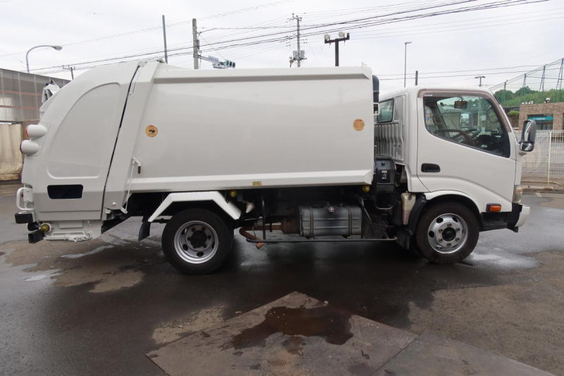 標準幅 プレス式パッカー車 極東製5.3立米 積載3300kg|中古トラックの販売・買取・査定のアイナビ