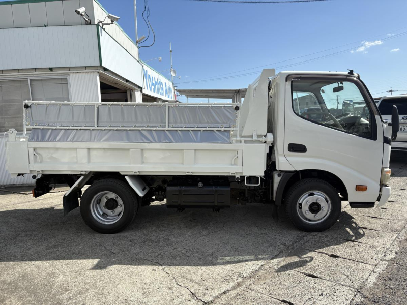 H22デュトロ 2tダンプ|中古トラックの販売・買取・査定のアイナビ