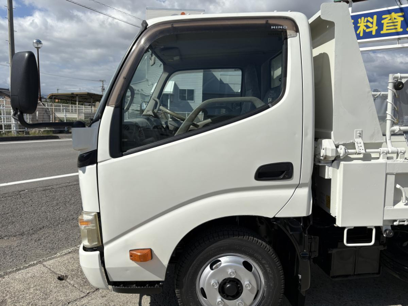 H22デュトロ 2tダンプ|中古トラックの販売・買取・査定のアイナビ