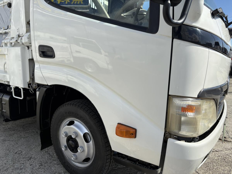 H22デュトロ 2tダンプ|中古トラックの販売・買取・査定のアイナビ