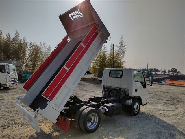 H19年 エルフ2tダンプ 低床|中古トラックの販売・買取・査定のアイナビ