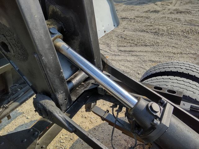 H19年 エルフ2tダンプ 低床|中古トラックの販売・買取・査定のアイナビ