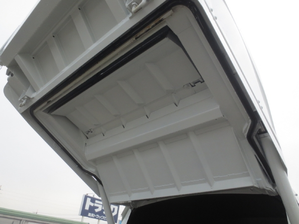 三菱キャンタープレスパッカー車|中古トラックの販売・買取・査定のアイナビ