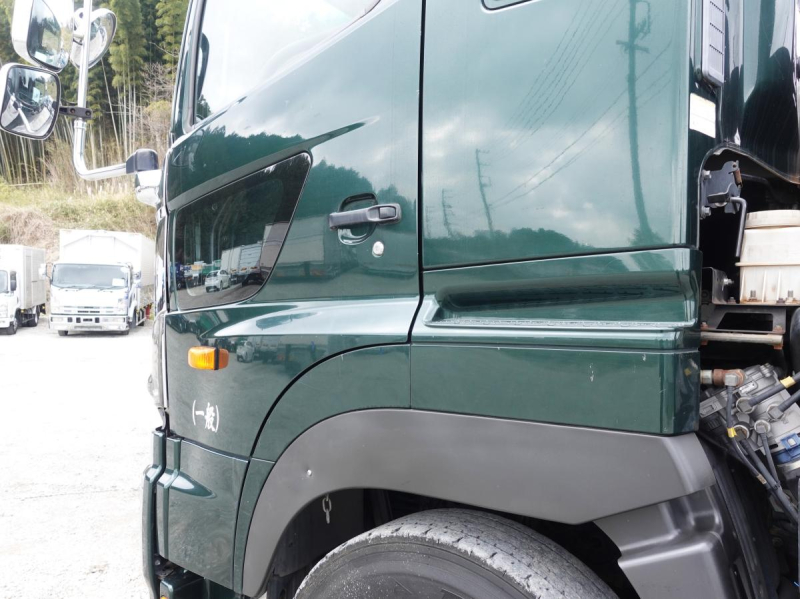 トラクタートレーラーヘッド|中古トラックの販売・買取・査定のアイナビ