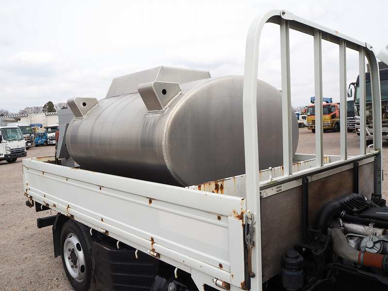 マツダタイタン4WDタンクローリー1.4KL|中古トラックの販売・買取・査定のアイナビ