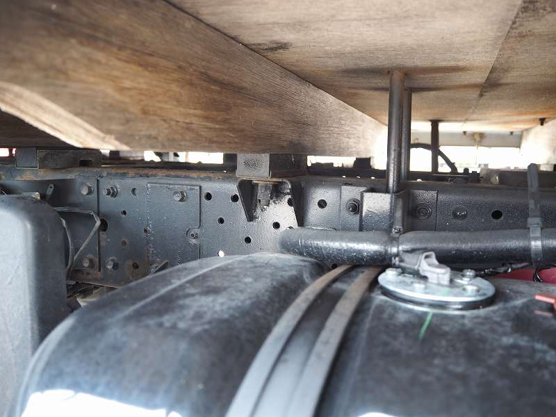 マツダタイタン4WDタンクローリー1.4KL|中古トラックの販売・買取・査定のアイナビ