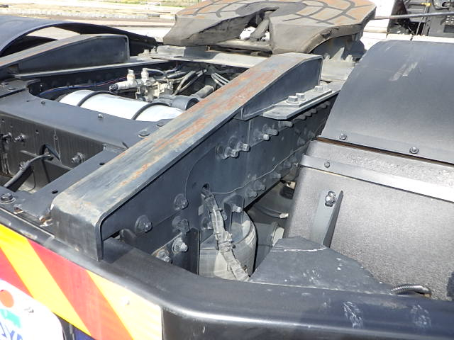 日野平成30年式☆走行32万キロ代☆トラクタ|中古トラックの販売・買取・査定のアイナビ