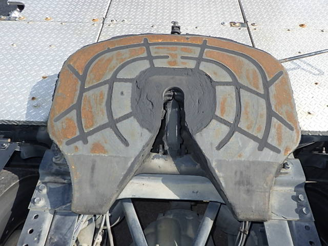 日野平成30年式☆走行32万キロ代☆トラクタ|中古トラックの販売・買取・査定のアイナビ