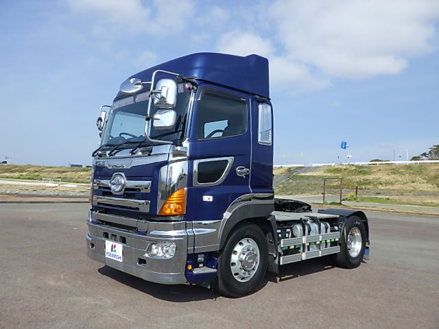 日野平成30年式☆走行32万キロ代☆トラクタ|中古トラックの販売・買取・査定のアイナビ