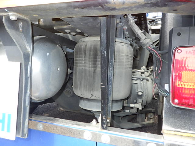 日野平成30年式☆走行32万キロ代☆トラクタ|中古トラックの販売・買取・査定のアイナビ