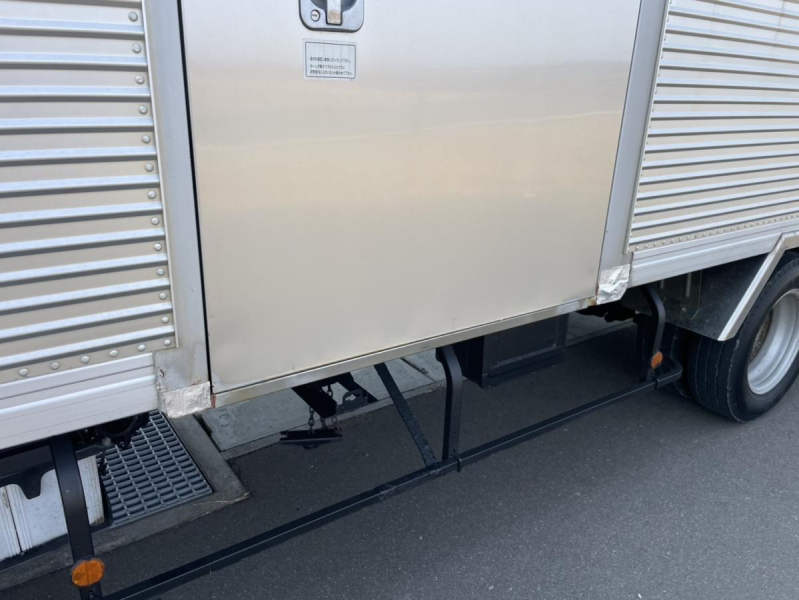 平成27年デュトロ4WDアルミバン格納ゲートマニュアル5速|中古トラックの販売・買取・査定のアイナビ