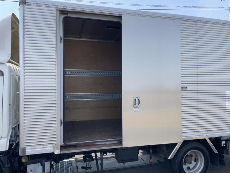 平成27年デュトロ4WDアルミバン格納ゲートマニュアル5速|中古トラックの販売・買取・査定のアイナビ