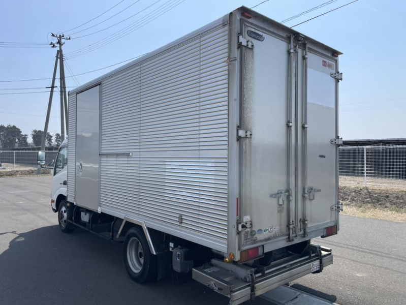 平成27年デュトロ4WDアルミバン格納ゲートマニュアル5速|中古トラックの販売・買取・査定のアイナビ