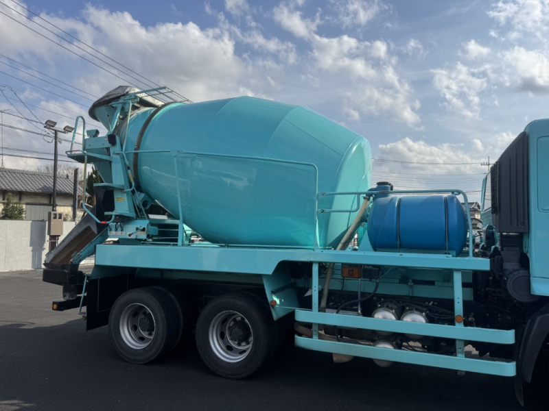 2デフ増トンカヤバ製ドラム容量8.9立米車検付|中古トラックの販売・買取・査定のアイナビ