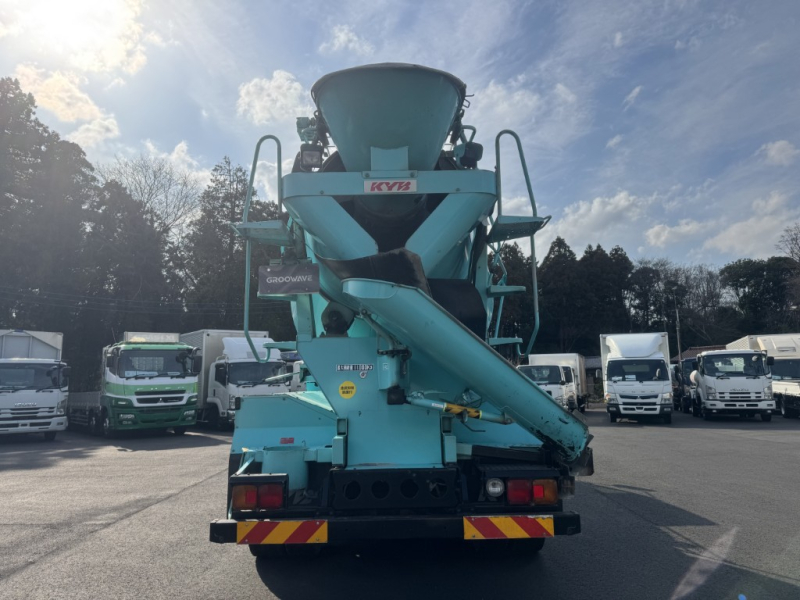 2デフ増トンカヤバ製ドラム容量8.9立米車検付|中古トラックの販売・買取・査定のアイナビ