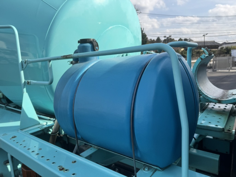 2デフ増トンカヤバ製ドラム容量8.9立米車検付|中古トラックの販売・買取・査定のアイナビ