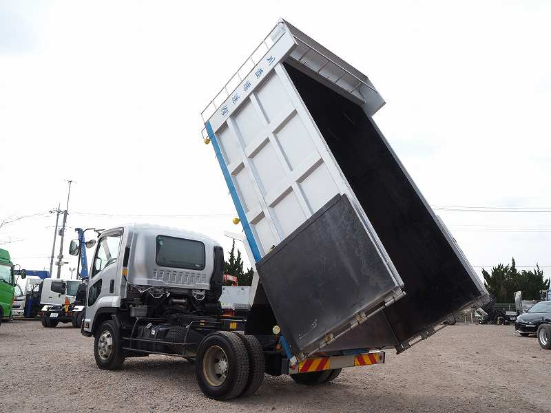 いすゞフォワードダンプ深ダンプ観音扉9.5立米|中古トラックの販売・買取・査定のアイナビ